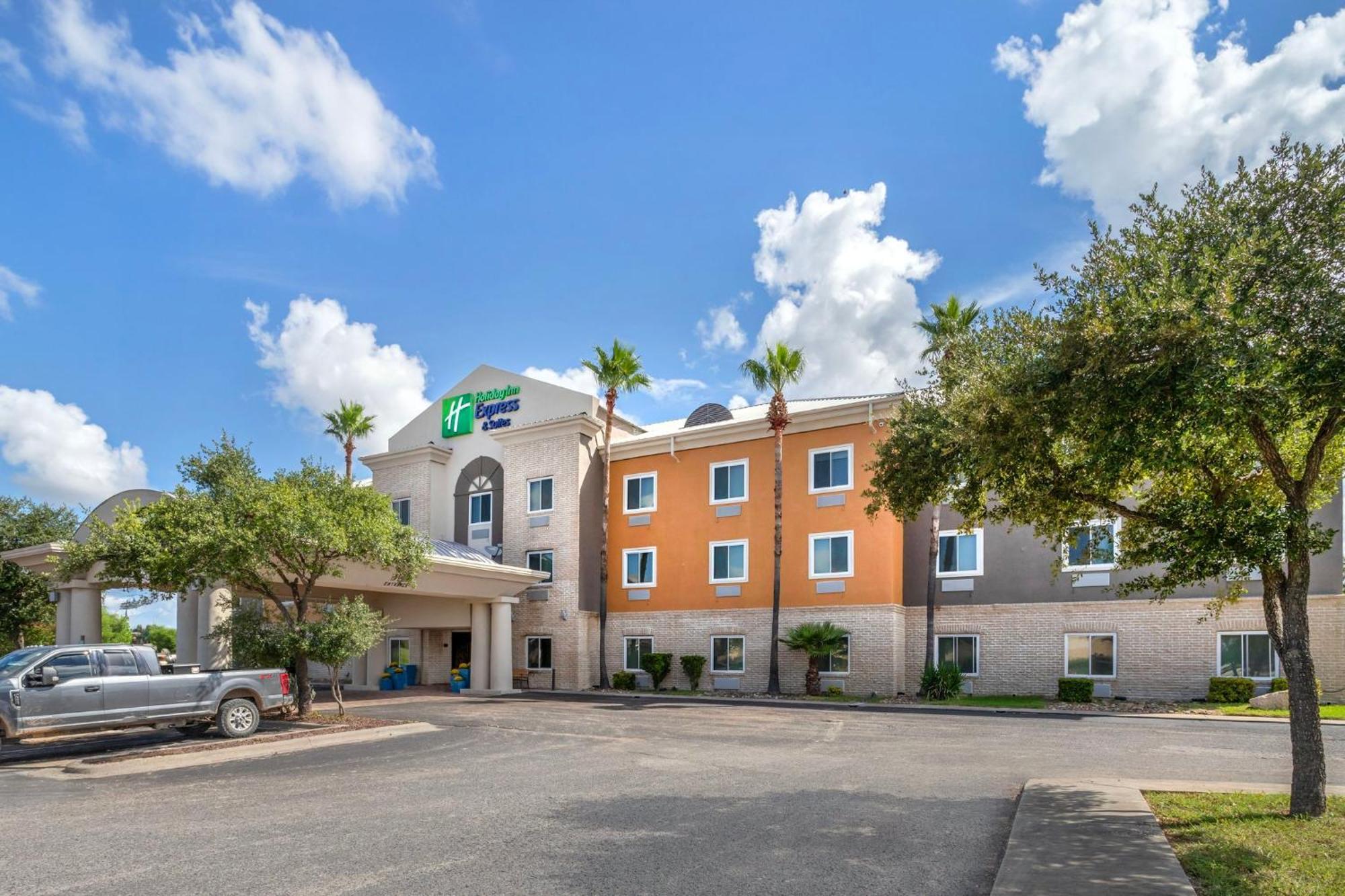 Holiday Inn Express Hotel And Suites Alice By Ihg Exterior foto