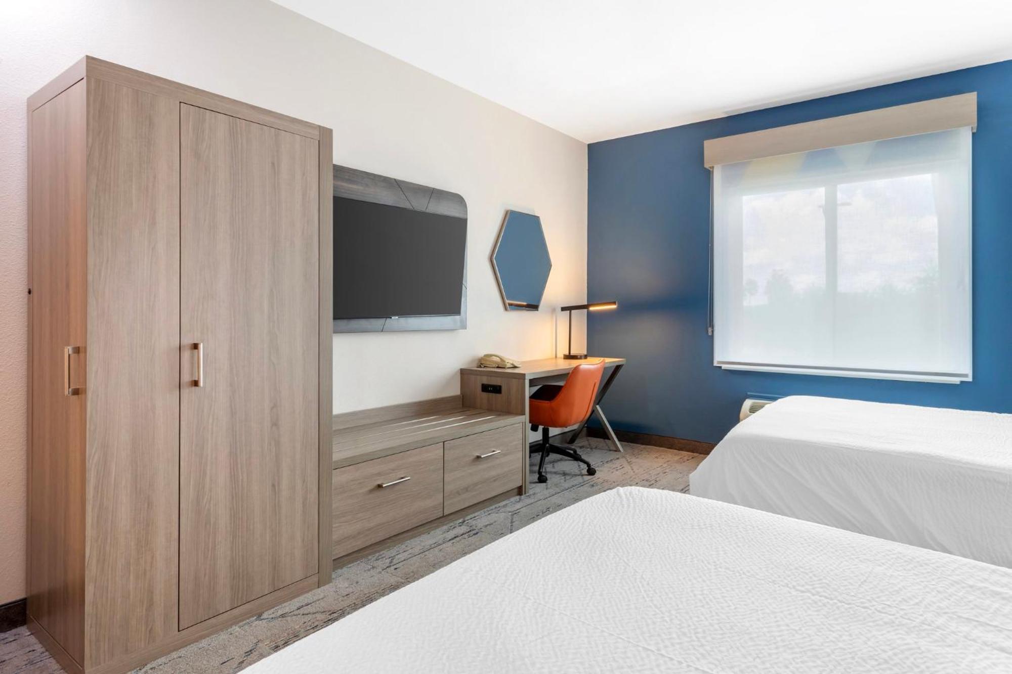 Holiday Inn Express Hotel And Suites Alice By Ihg Exterior foto