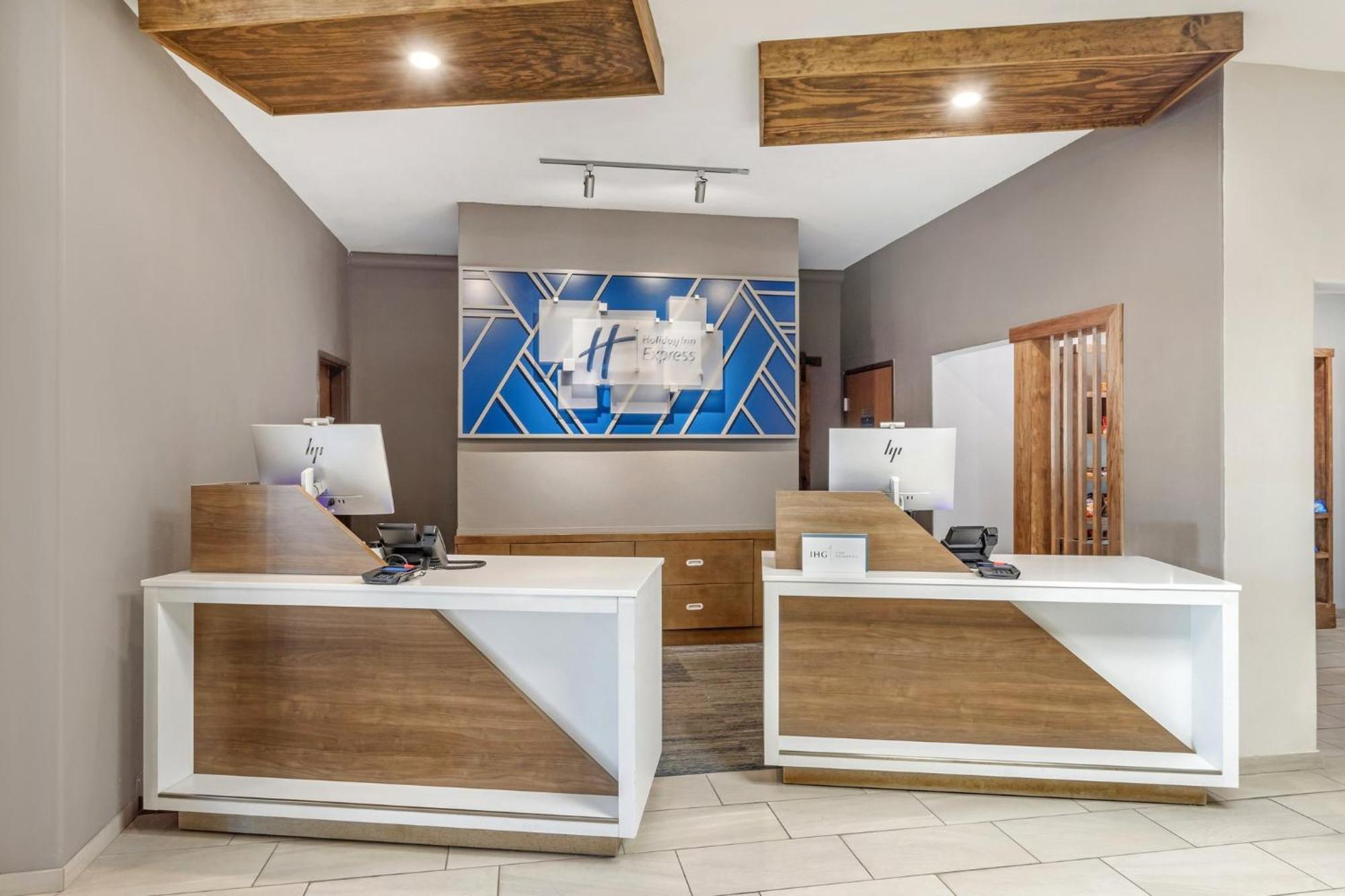 Holiday Inn Express Hotel And Suites Alice By Ihg Exterior foto