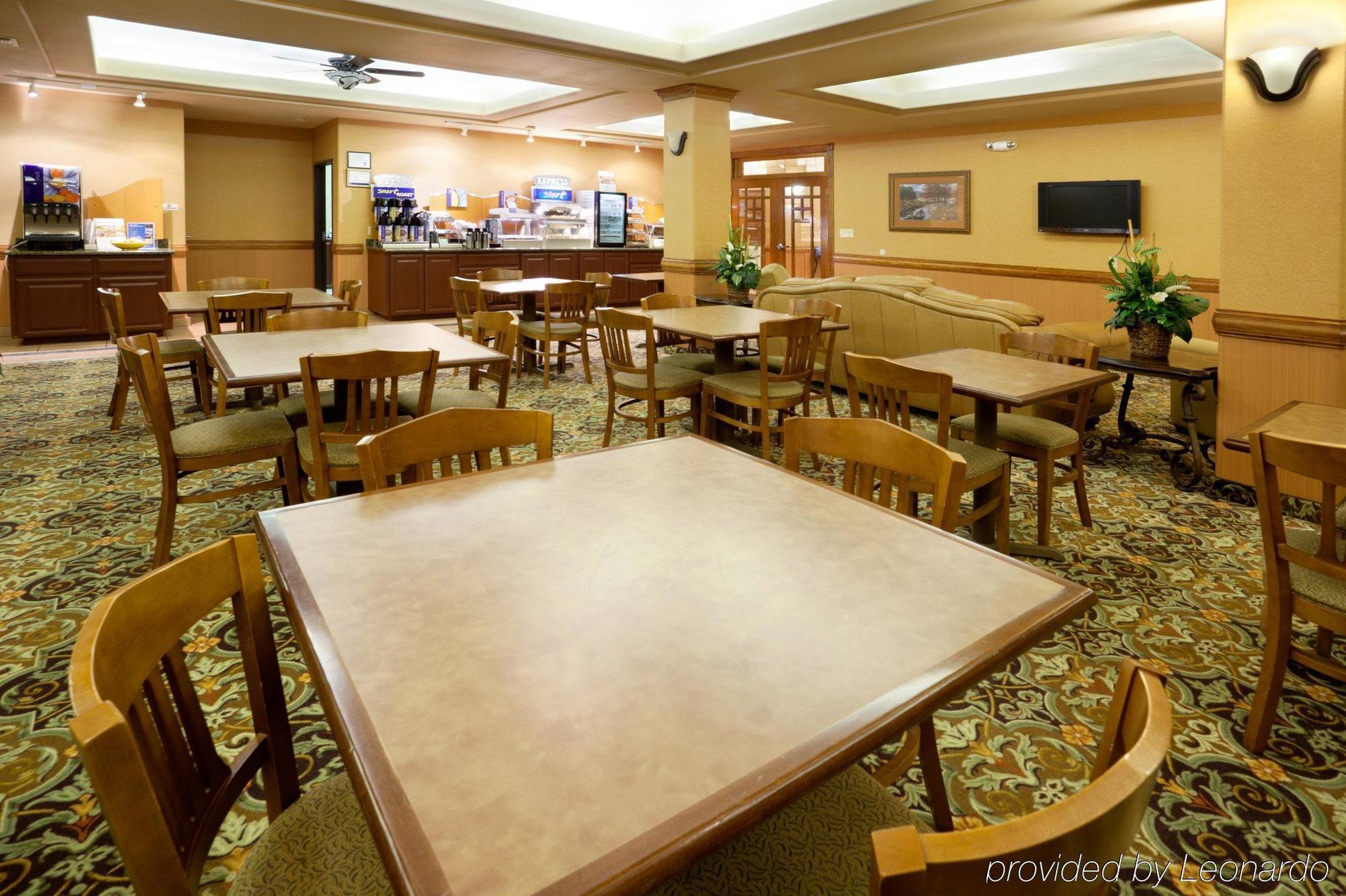 Holiday Inn Express Hotel And Suites Alice By Ihg Exterior foto