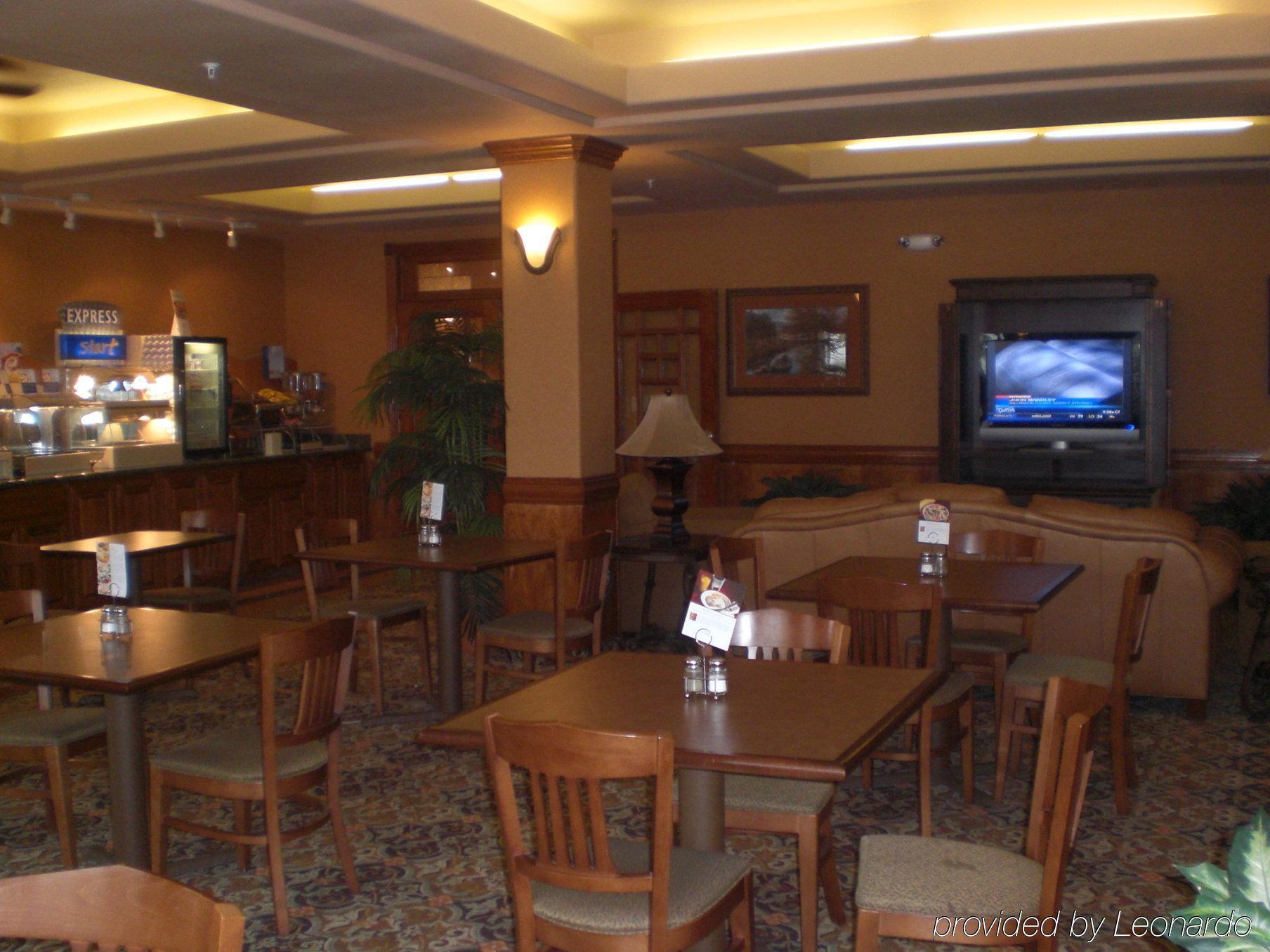 Holiday Inn Express Hotel And Suites Alice By Ihg Exterior foto